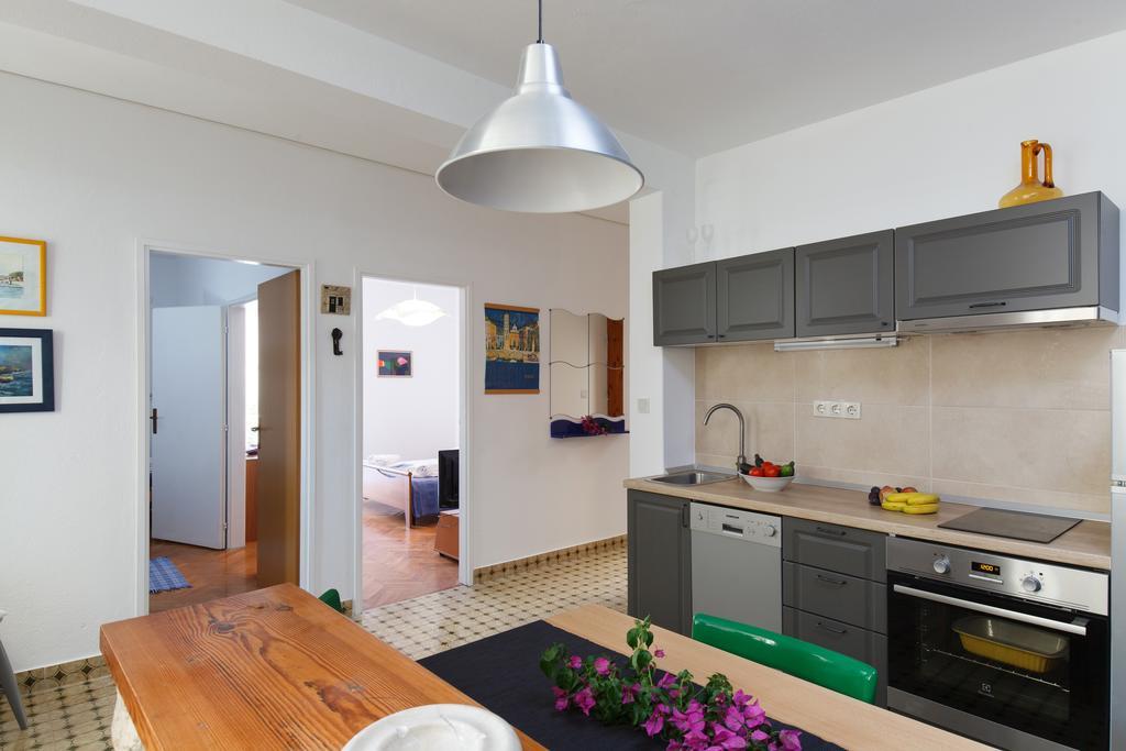Apartment Dubica Hvar Town Exterior photo