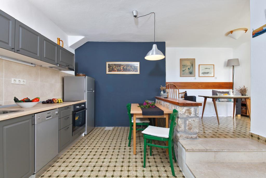 Apartment Dubica Hvar Town Exterior photo